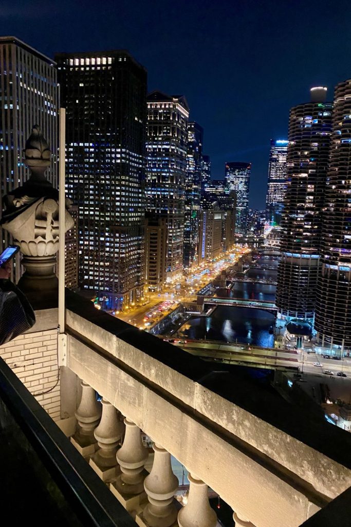 LH Rooftop Bar London House in Chicago 