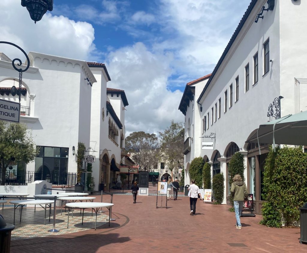 Paseo Nuevo shopping in Santa Barbara