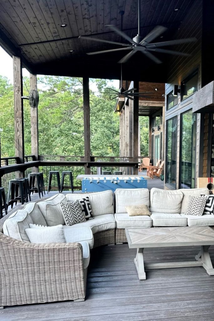 Back patio of Broken Bow Cabin Rental